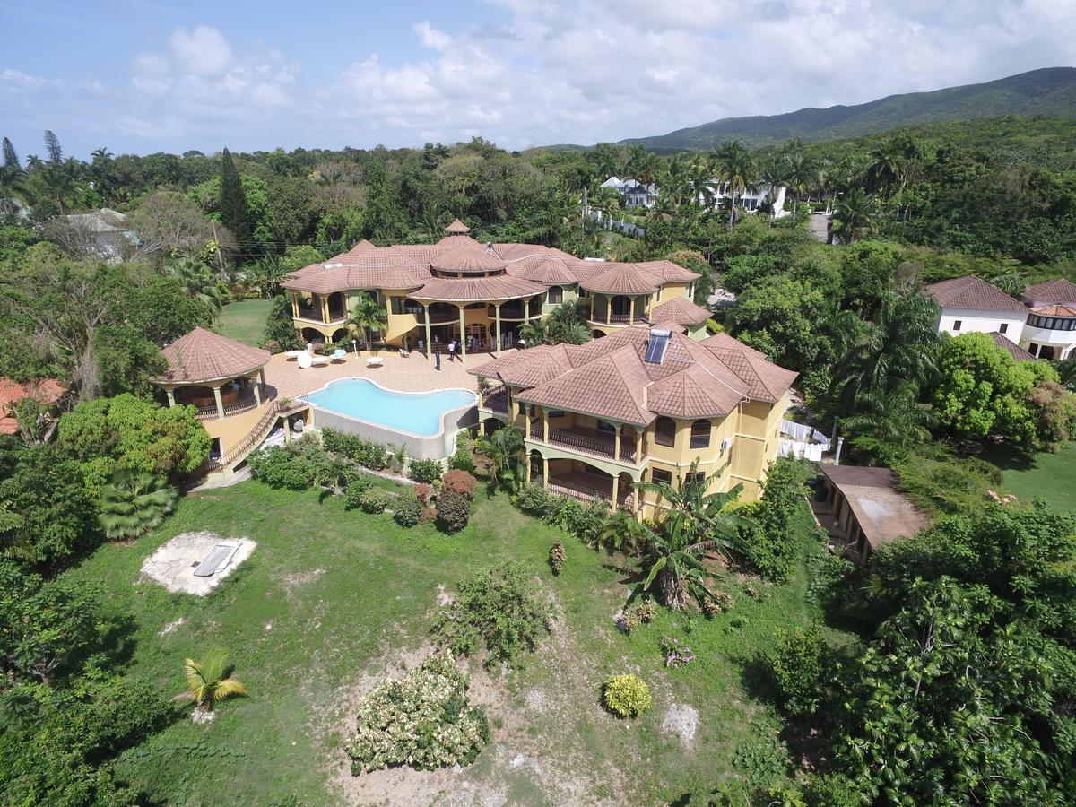 Milbrooks Resort モンテゴ・ベイ エクステリア 写真